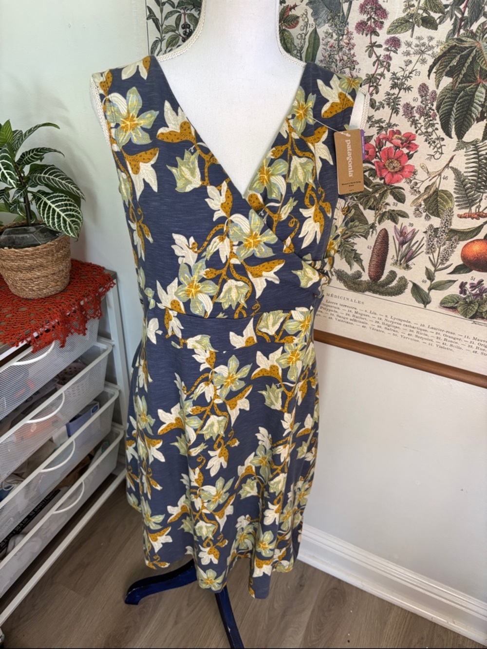 NWT Patagonia Navy Floral V-Neck Mini Dress with Yellow & White Blossoms